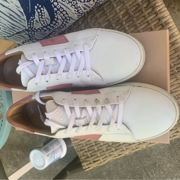 Joyasol Size 9 Women’s Dress Sneaker - Picture 3 of 3